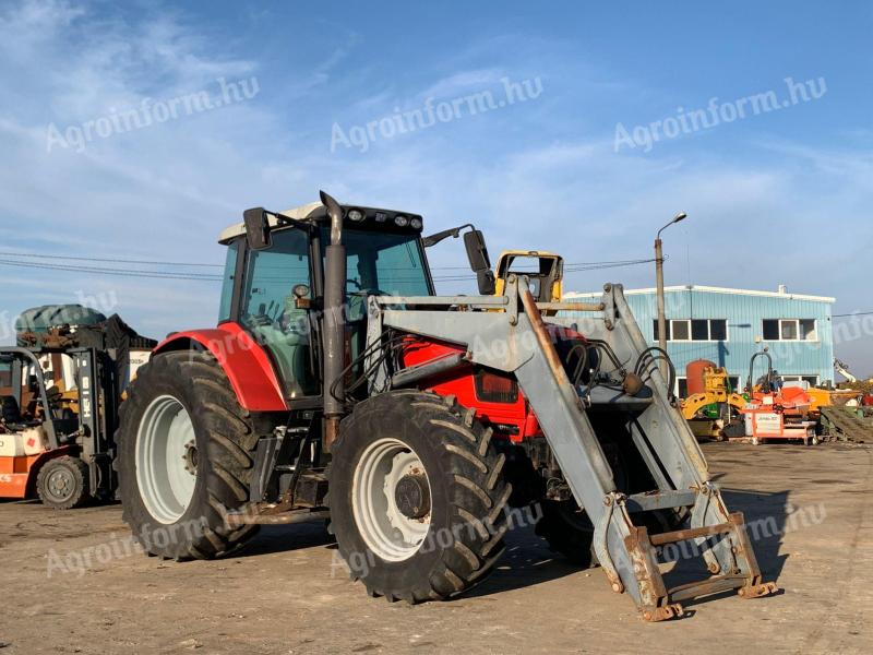 Massey Ferguson MF 7485 traktor