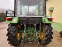 John Deere 2650 homlokrakodóval