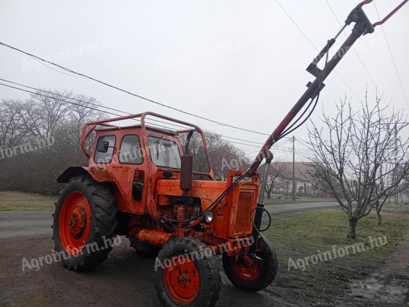 50-es MTZ traktor rakodóval eladó,  csere