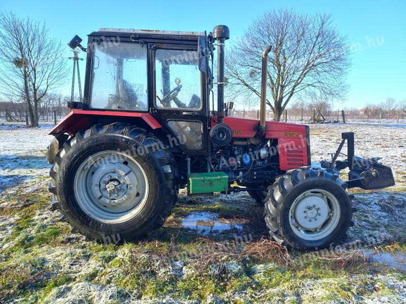 Belarus MTZ 892.2 sok extrával