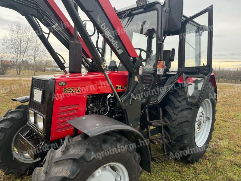 MTZ 892.2 Homlokrakodóval