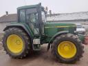 John Deere 6810