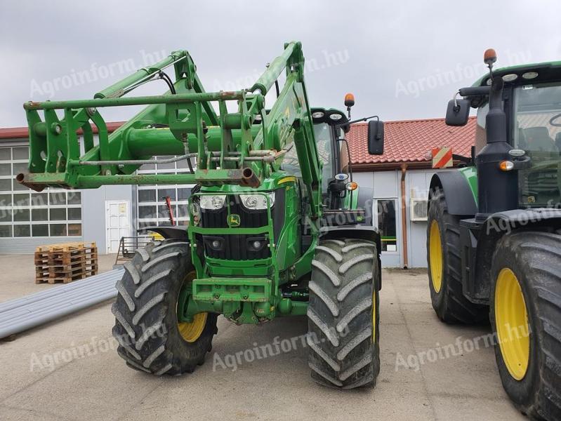 John Deere 6215R TLS + Gyári homlokrakodó