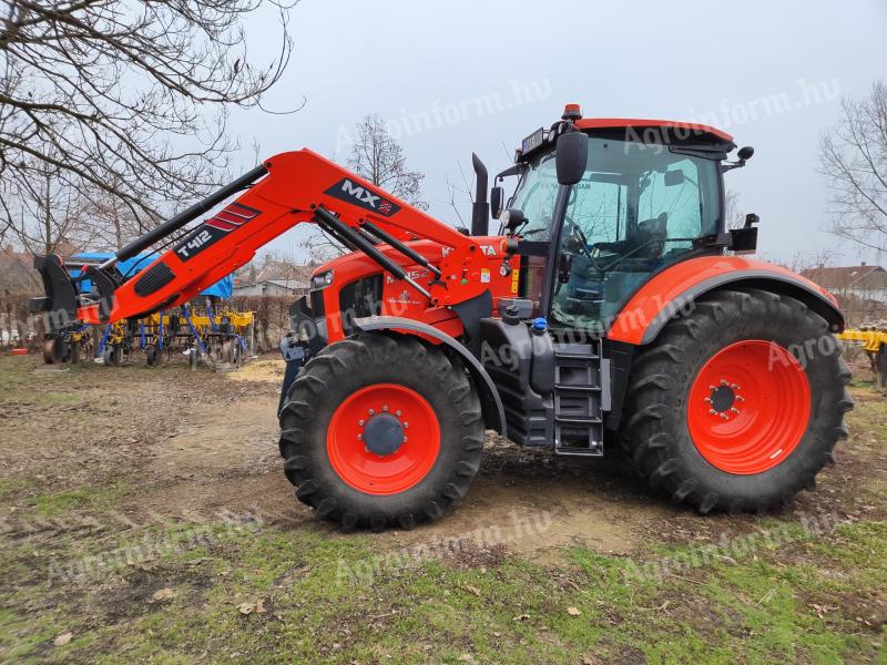 Kubota M7152 Standard+ Kubota MX T412 homlokrakodóval