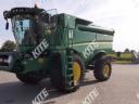 John Deere S670