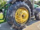 John Deere 8220