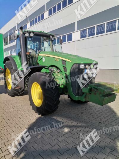 John Deere 8130