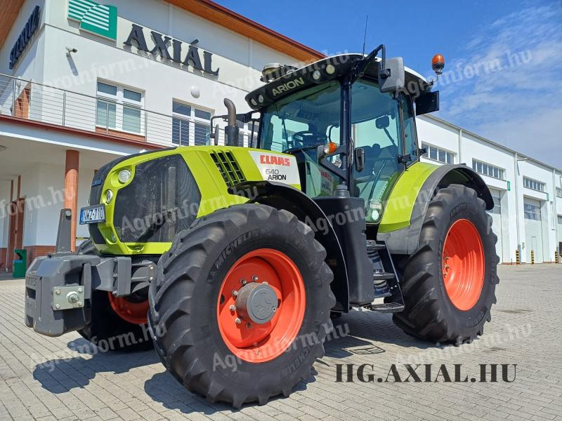 Claas Arion 640 Traktor