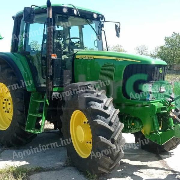 John Deere 6920