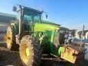 John Deere 8300 traktor