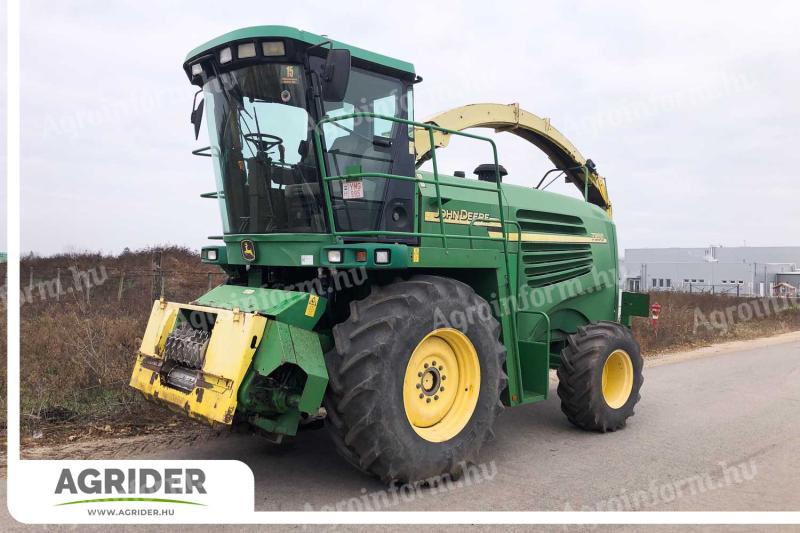 John Deere 7200