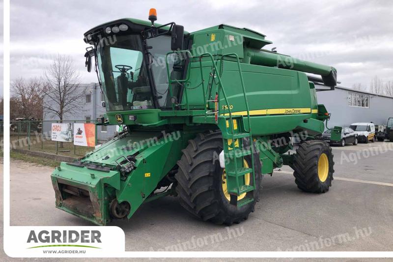 John Deere T560