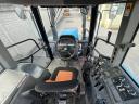 New Holland 8260 4WD Cabin homlokrakodóval traktor