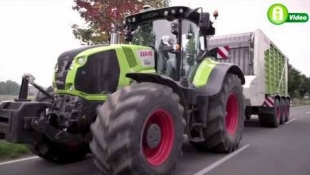 Claas AXION 850 - az Agrágéshow Nemzetközi Termékfejlesztési Nagydíjasa (+VIDEO) – AGROmashExpo 2014