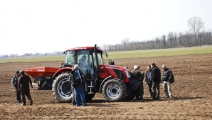 Zetor Vas tavaszi szántóföldi gépbemutató