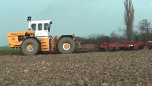 RÁBA 300 traktor - 30 éve a magyar földeken