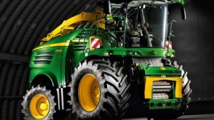 Nagydíjas lett a John Deere 8000-es önjáró szecskázó