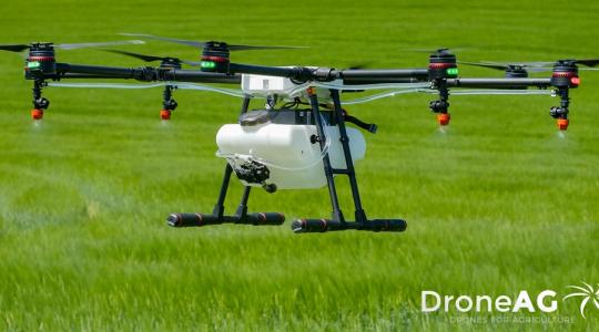 Permetező drónok is repültek a CEREALS 2016 szántóföldi bemutatón