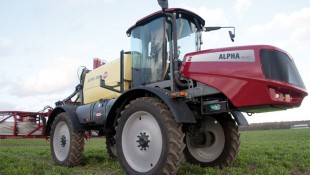 Óriások diadala: A HARDI Alpha permetező különdíjas Bábolnán