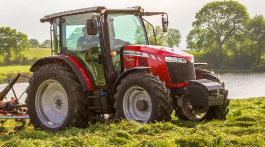 Massey Ferguson az AGROmashEXPO-n: megérkeztek a mechanikus MF traktorok!