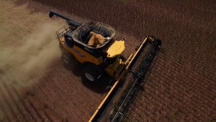 Világrekorder New Holland kombájn: közel 440 tonna szója nyolc óra alatt (+Videó)