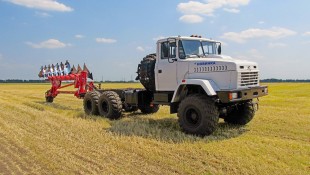 Teherautóból traktor már keletről is (+Videó)