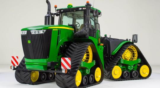 Különdíjas a John Deere 9RX 4 gumihevederes törzscsuklós traktor!