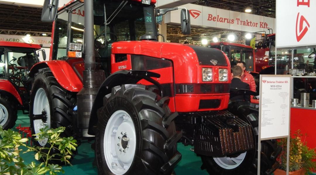 Traktorújdonságok az idei AGROmashEXPO/AgrárgépShow-ról