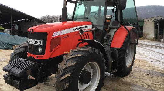 Nehézuniverzális traktorok a tavaszi munkák vezérgépei