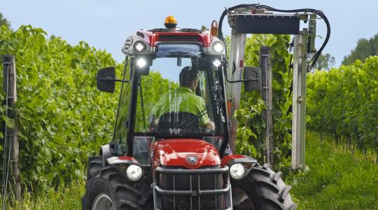 A jövő kertészeti traktorát is kipróbálhatja!