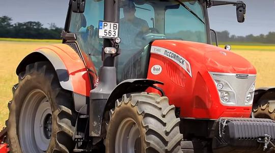 Erős és megbízható traktor – amit most ki is próbálhatsz