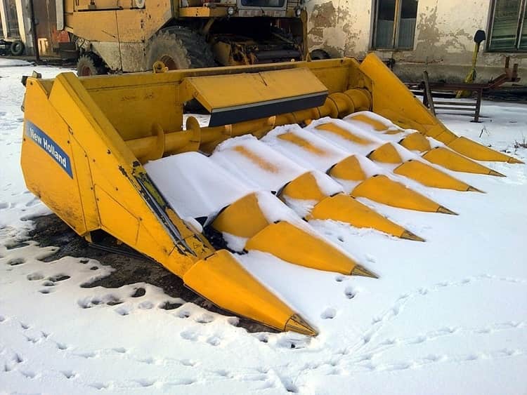 Kukoricaadapter a hóban. 
