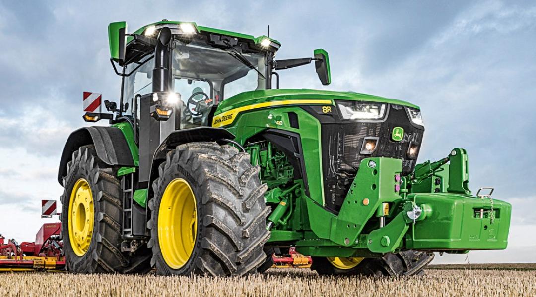 Végre Európában is bemutatkoznak az új John Deere 8R traktorok! 