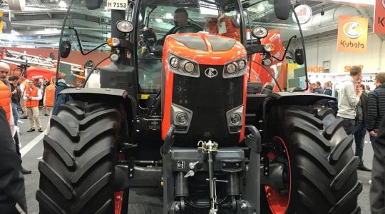 Minden oldaláról megnézheted az új Kubota M7000 traktort! – VIDEÓ!