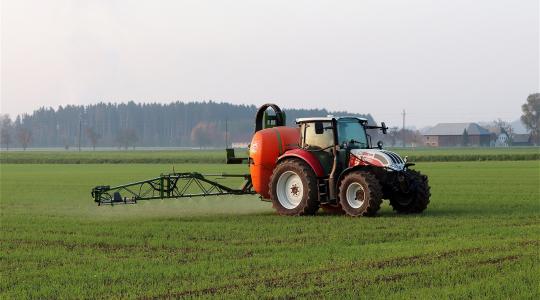 Feldman Zsolt: a gazdáknak elismerés járjon, ne pedig büntetés