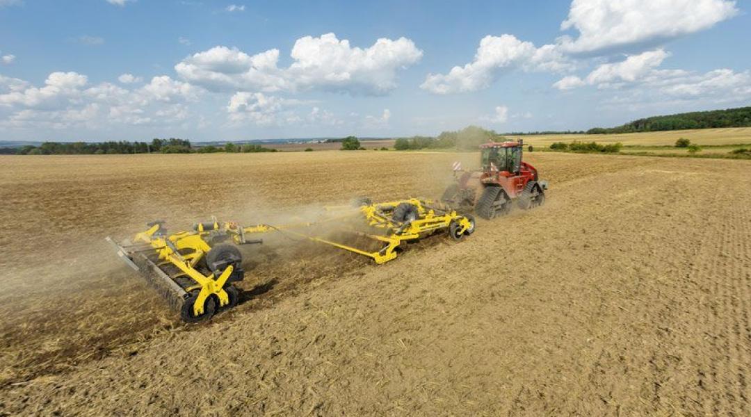 New Holland traktorok,  beszerelésmentes GPS és egy zseniális magyar fejlesztés