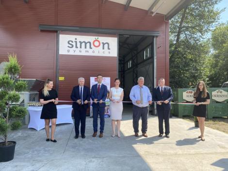 Átadták a több milliós beruházásból épült hatvani gyümölcsfeldolgozó üzemet