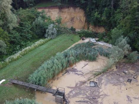 Évtizedek munkája ment tönkre – átszakadt a gát és az ár vitt mindent
