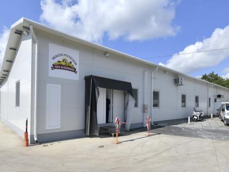 Példaértékű összefogás Hajdúnánáson – húsfeldolgozó kisüzemet avattak