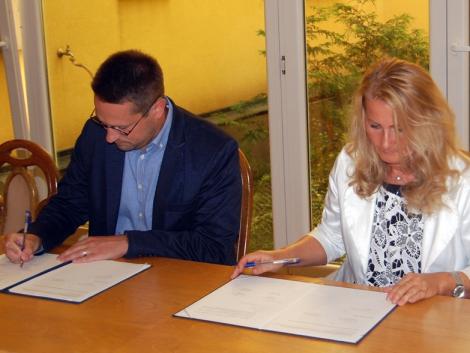 Partnerségi megállapodást kötött a Mezőgazdasági Biotechnológiai Kutatóintézet és Soft Flow Kft.