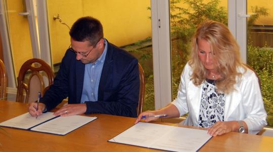 Partnerségi megállapodást kötött a Mezőgazdasági Biotechnológiai Kutatóintézet és Soft Flow Kft.