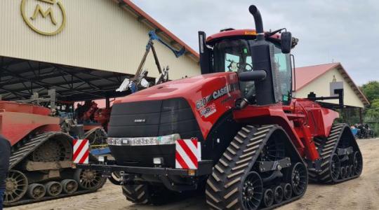 Egy nagy teljesítményű CASE IH Quadtrac traktorral gazdagodott a mezőhegyesi ménesbirtok 