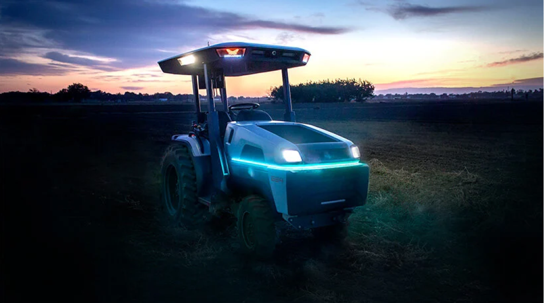 A világ első teljesen elektromos önvezető traktora már kapható!