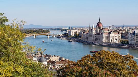 Budapest hiányzó parkjai – beépítés helyett zöldítést a Duna mentén!