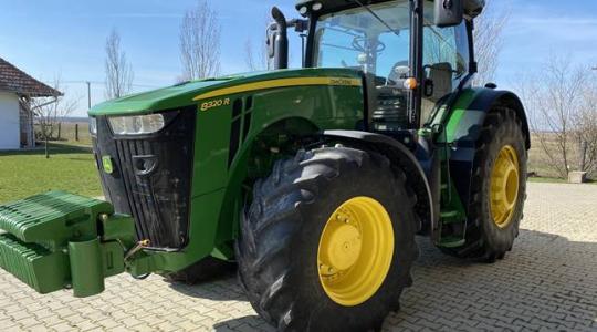 John Deere traktorok az Agroinform Piactérről