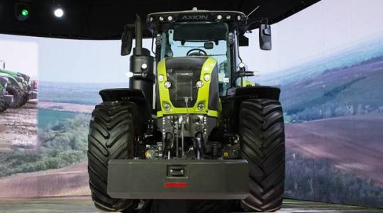 Egyre nagyobb teljesítményű traktorokat keresnek a gazdálkodók
