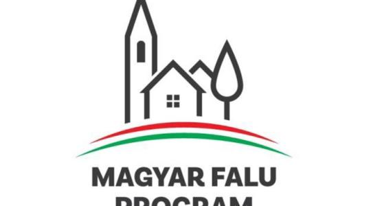 Hétfő tíz órától elérhetők  a Magyar falu program első pályázati kiírásai!