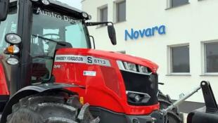 Novara újdonságok! Piros traktor!