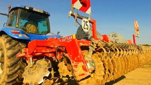 Milyen kultivátort válasszak 200 lóerő alatt – és erősen kötött talajhoz?