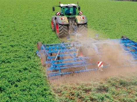Spórolj a költségeiden és kíméld az értékes termőtalajt a Lemken hibrid kultivátorával!